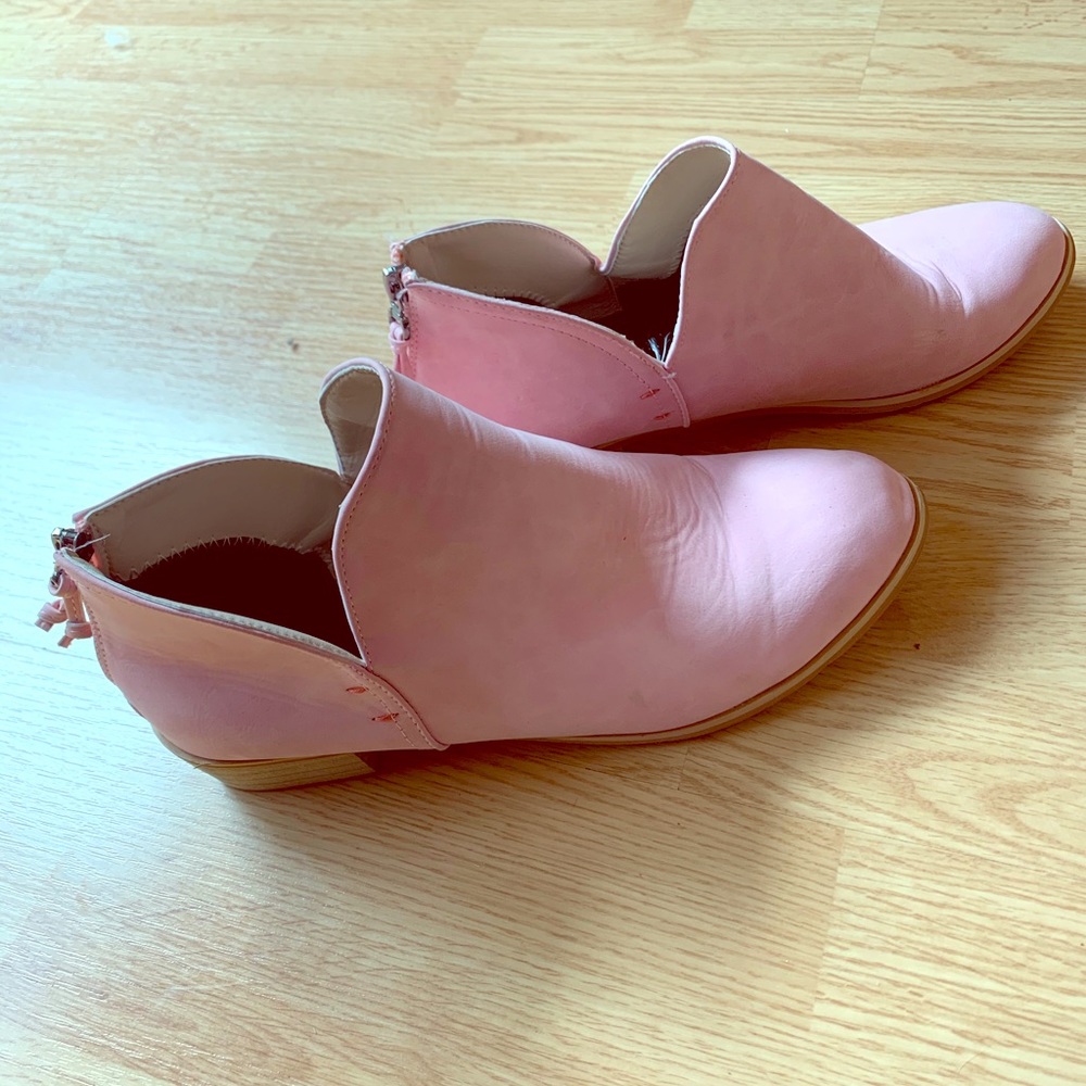 Pink booties 8.5.  SOLD